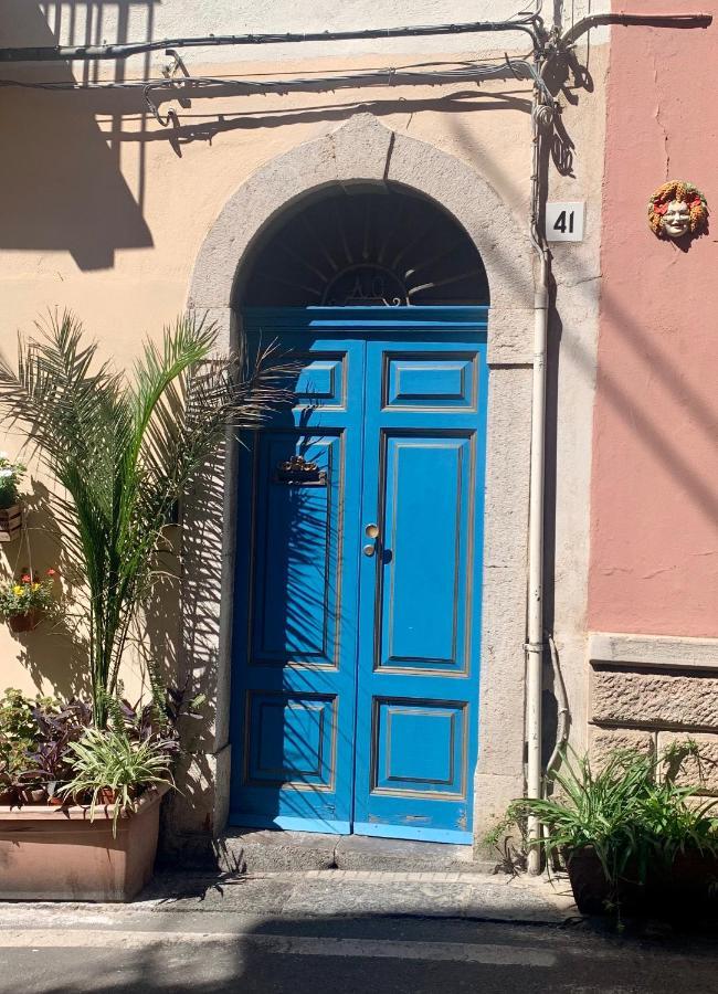 Casa Cariddi Boutique Apartment تاورمينا المظهر الخارجي الصورة